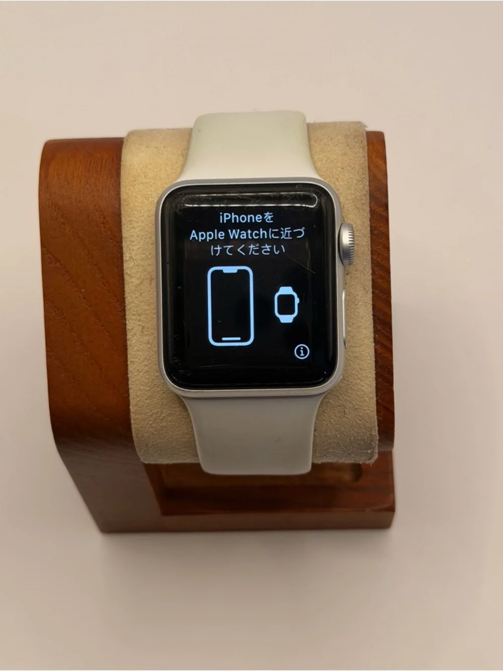 Apple‎ Watch Series 3, 38mm, SILVER, Locked, With Oem Band